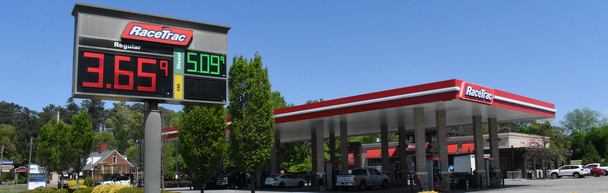 Photo of RaceTrac gas station with prices posted